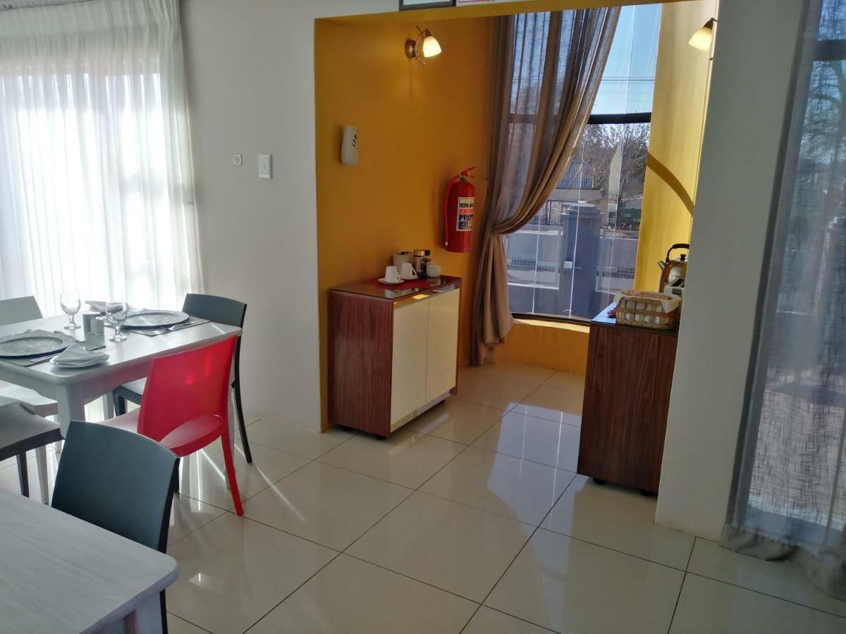 On Hill Lodge بلومفونتين المظهر الخارجي الصورة